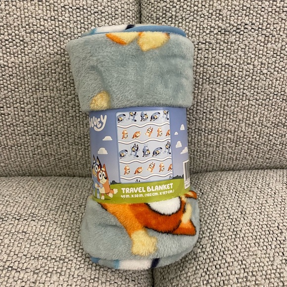 BNWT Bluey and Bingo Travel Blanket
$50 - Picture 1 of 4